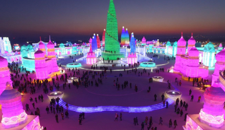 Най-големият фестивал на ледени фигури в света