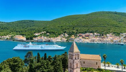 Крайбрежен круиз Коледни традиции и средиземноморски съкровища  14.12.2026