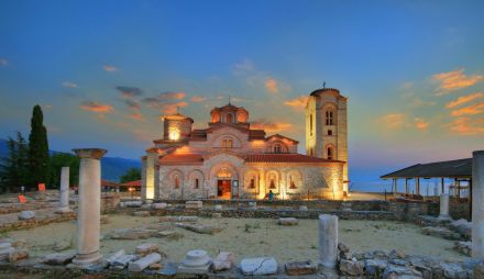 Нова година в Охрид - хотел Unique Resort and SPA **** - 3 нощувки, 3 закуски и 3 вечери, вкл. празнична новогодишна вечеря с богато меню и музика на живо! - екскурзия с автобус