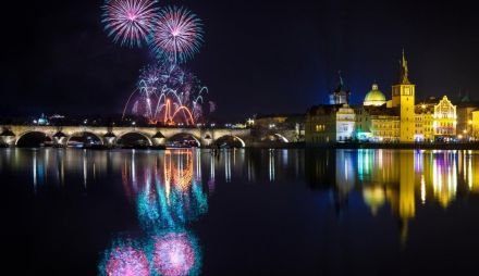Екскурзия в ЧЕХИЯ - Нова година в Прага - 5 нощувки, със самолет и водач на български език!