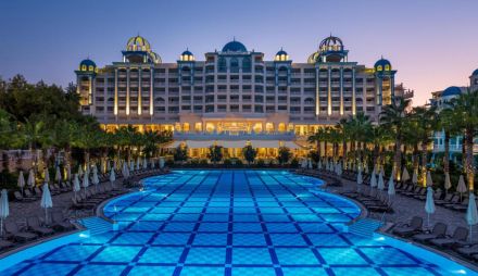 RUBI PLATINUM SPA RESORT & SUITES