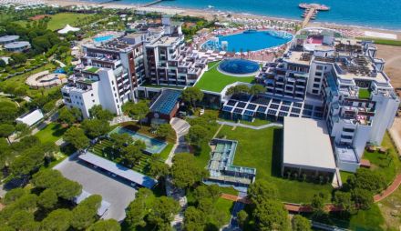 SELECTUM LUXURY RESORT