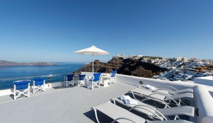 VALLAS APARTMENT & VILLAS