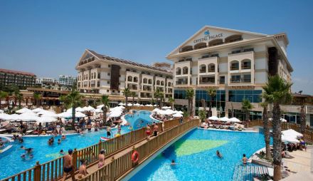 CRYSTAL PALACE LUXURY RESORT & SPA