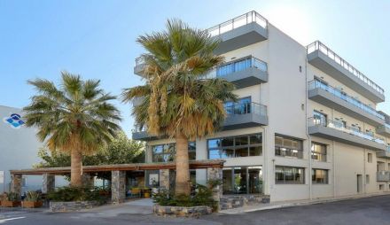 Pollis Hotel