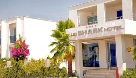 CLUB SHARK HOTEL