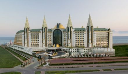 DELPHIN IMPERIAL