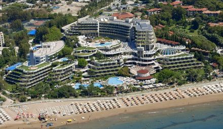 CRYSTAL SUNRISE QUEEN LUXURY RESORT & SPA