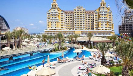 ROYAL HOLIDAY PALACE