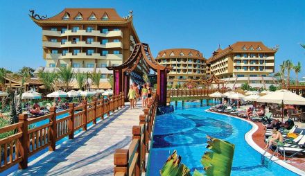 ROYAL DRAGON HOTEL